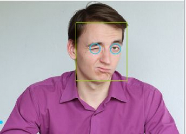 Pri pr&aacute;ci s poč&iacute;tačom pom&ocirc;že očiam aplik&aacute;cia Eyeblink