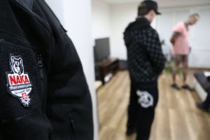 Pol&iacute;cia upozorňuje, že za schvaľovanie &uacute;toku Ruska na Ukrajinu hroz&iacute; v&auml;zenie a až doživotie