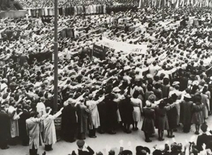 Ako vyzer&aacute; profil rozz&uacute;ren&eacute;ho voliča Kotlebu?