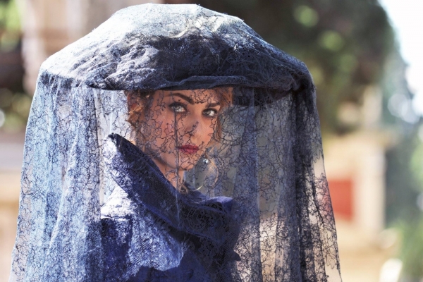 Seri&aacute;l D&aacute;ma v z&aacute;voji sa u div&aacute;kov chytil. Pozrite si prv&eacute; č&iacute;sla