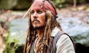 Začal proces, v ktorom herec Depp žaluje bulv&aacute;rny denn&iacute;k