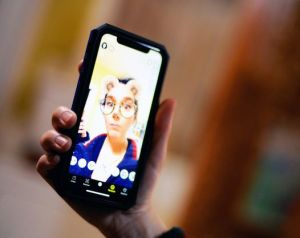 Psychologička: Skr&aacute;&scaron;ľovacie filtre m&ocirc;žu otvoriť probl&eacute;m s prijat&iacute;m vlastnej identity