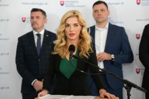 Ficova vl&aacute;da ohrozuje slobodu m&eacute;di&iacute;, PS preto pod&aacute;va podnet na Eur&oacute;psku komisiu