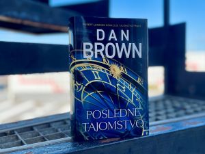 Na nov&uacute; knihu Dana Browna st&aacute;li ľudia pred kn&iacute;hkupectvami už aj cez noc