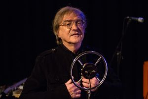 V s&uacute;vislosti s &uacute;mrt&iacute;m Mira Žbirku menia telev&iacute;zie na Slovensku a v ČR program