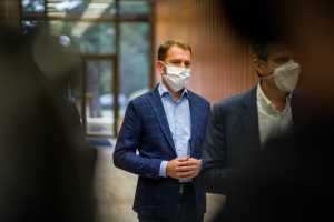 Mimoriadna spr&aacute;va: Zač&iacute;na z&aacute;kaz vych&aacute;dzania, prin&aacute;&scaron;ame podrobnosti (VIDEO)