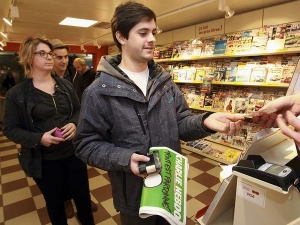 Nov&eacute; č&iacute;slo Charlie Hebdo bude možn&eacute; k&uacute;piť aj na Slovensku