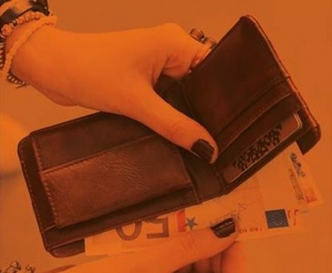 L&aacute;ska sa nemeria peniazmi, ale pr&aacute;ve financie stoja za nejednou partnerskou h&aacute;dkou