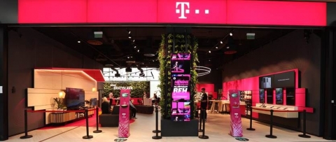 Telekom inovuje svoje predajne, bud&uacute; zelen&scaron;ie a viac digit&aacute;lne