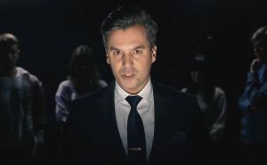 TA3 m&aacute; nov&uacute; politick&uacute; rel&aacute;ciu Kr&aacute;l na ťahu (VIDEO)