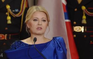 Zuzana Čaputov&aacute;: Sl&aacute;vnostn&eacute; udeľovanie &scaron;t&aacute;tnych vyznamenan&iacute; (NAŽIVO)