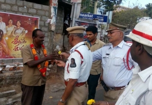 Indick&aacute; pol&iacute;cia spustila kampaň proti močeniu na verejnosti