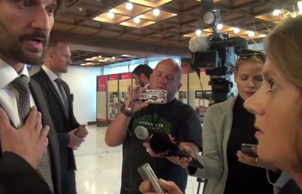 Kv&ocirc;li kontrole novin&aacute;rky T&oacute;dovej zvol&aacute;vaj&uacute; mimoriadny v&yacute;bor