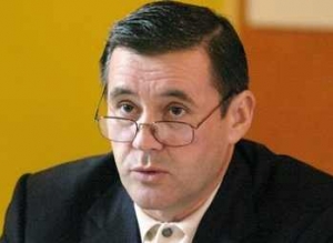 Redakciami sa &scaron;&iacute;ri, že &Scaron;irok&yacute; zomrel. Žijem, odkazuje