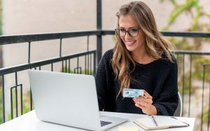 Slovensk&aacute; sporiteľňa d&aacute;va zamestnancom ďal&scaron;&iacute; deň voľna pre zdravie. M&ocirc;žu ho využiť aj na očkovanie