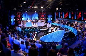 RTVS ru&scaron;&iacute; živ&yacute; prenos veľk&eacute;ho semifin&aacute;lne Zem spieva a ďal&scaron;ie akcie (VIDEO)