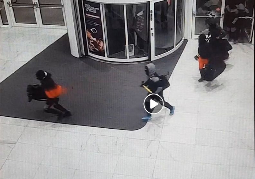 Pol&iacute;cia zverejnila video z megakr&aacute;deže &scaron;perkov (VIDEO)