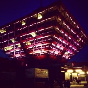 Obr&aacute;ten&aacute; pyram&iacute;da je mimoriadne nasvieten&aacute;