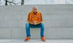 Fyzioterapeut rad&iacute; rodičom: V&scaron;&iacute;majte si, ako va&scaron;e dieťa sed&iacute;, aj ako sa hr&aacute;