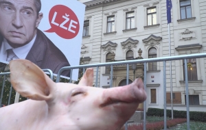 Ďal&scaron;&iacute; film Zuzany Piussi dostal stopku. Tentokr&aacute;t dočasne v ČT