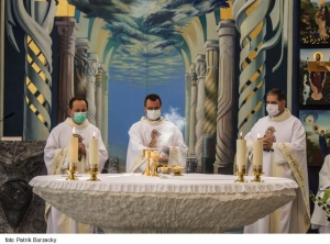 RTVS zač&iacute;na mimoriadne denne vysielať bohoslužby