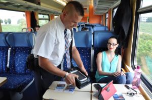 Pozor: Zn&iacute;žen&eacute; cestovn&eacute; na železnici, pozrite sa, ako ho z&iacute;skate, po novom už aj online