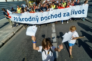 F&oacute;rum života: Vyjadrenia organiz&aacute;torov pochodu, že s ĽSNS m&aacute;me spoločn&yacute; cieľ, považujeme za nebezpečn&eacute;