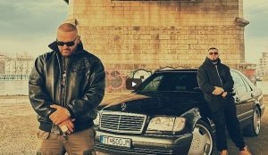 Rytmus predstavil tituln&uacute; skladbu k thrilleru Vojna policajtov (VIDEO)