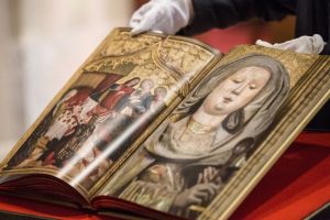 Slovensk&eacute; katedr&aacute;ly v exkluz&iacute;vnej publik&aacute;cii. Metropolitn&eacute; katedr&aacute;ly