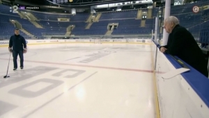 &Scaron;ťastn&yacute; sa mus&iacute; ospravedlniť Golonkovi - za "komunistu" a &bdquo;e&scaron;teb&aacute;ka"