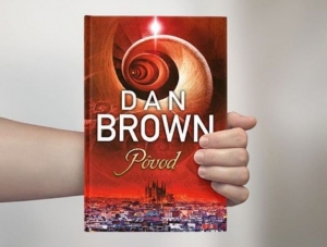 Dan Brown v&aacute;m podp&iacute;&scaron;e svoju nov&uacute; knihu