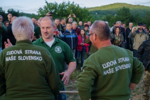 Cel&aacute; kandid&aacute;tka ĽSNS do volieb v roku 2020, s&uacute; na nej Kuffovci, Tk&aacute;č či ist&yacute; Sagan