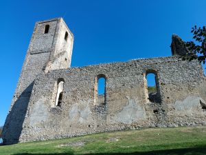 Miestni n&aacute;s zaviedli do k&uacute;tov, ktor&eacute; v bedekroch nen&aacute;jdete. Vyberte sa na v&yacute;let a spoznajte Slovensko inak