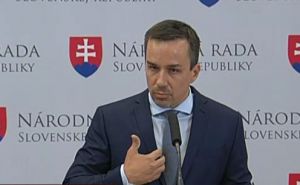 Minister Tom&aacute;&scaron; chce podviesť zodpovedn&yacute;ch rodičov