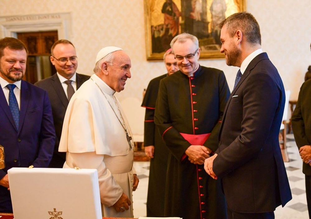 Premi&eacute;r sa stretol s p&aacute;pežom Franti&scaron;kom, Slov&aacute;kom od neho prin&aacute;&scaron;a vz&aacute;cne posolstvo (FOTO)