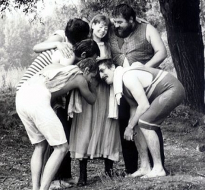 RTVS a ČT v s&uacute;vislosti s &uacute;mrt&iacute;m režis&eacute;ra a herca menia program