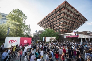 Na situ&aacute;ciu v RTVS reaguje iniciat&iacute;va Za slu&scaron;n&eacute; Slovensko