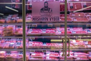 Po kauz&aacute;ch s m&auml;som z cudziny rastie z&aacute;ujem Slov&aacute;kov o to tuzemsk&eacute;. V BILLE pracuj&uacute; len s overen&yacute;mi slovensk&yacute;mi dod&aacute;vateľmi