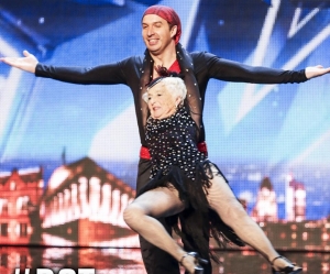 Babička to v talentovej show roztočila. Tancom valcuje internet