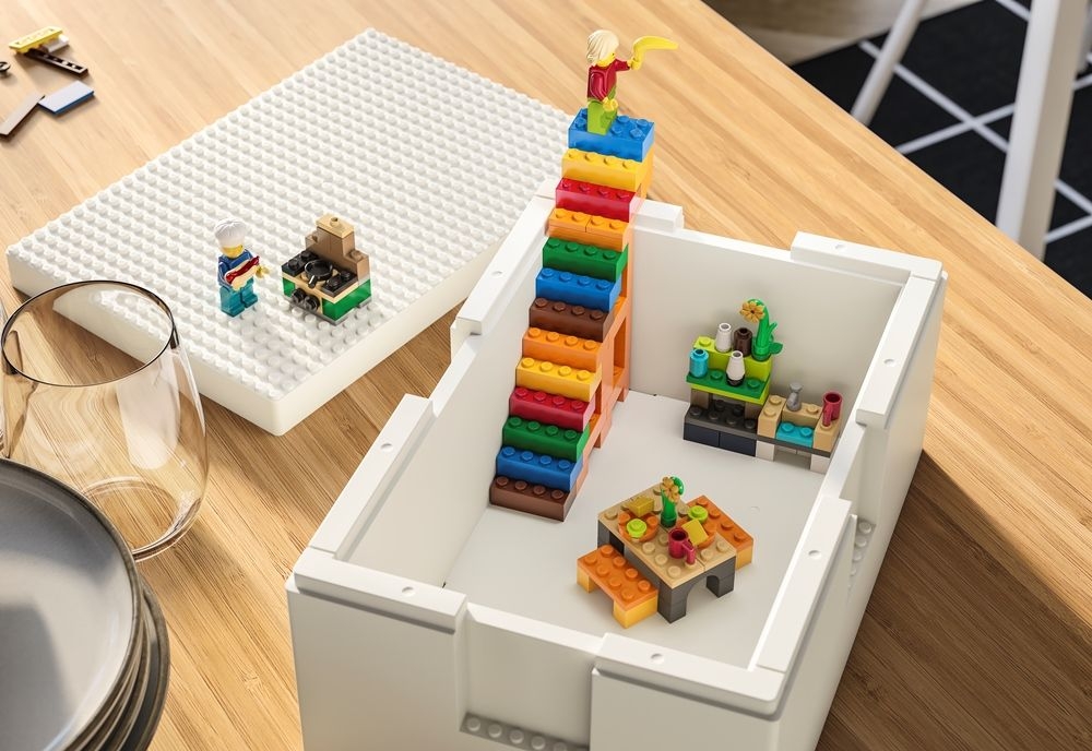 IKEA&reg; a  LEGO Group vytvorili spoločn&uacute; kolekciu krab&iacute;c BYGGLEK (FOTO)