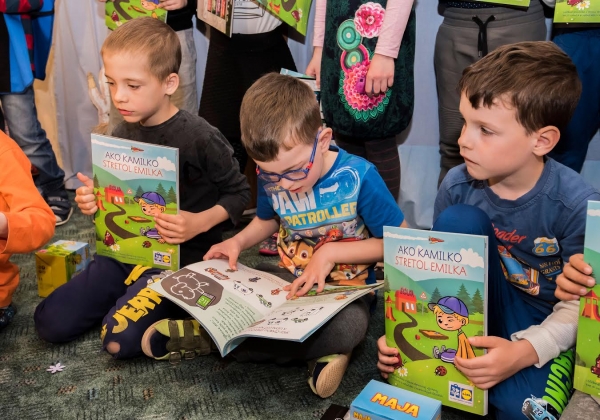 Lidl daruje v&scaron;etk&yacute;m pred&scaron;kol&aacute;kom knižku o dopravnej v&yacute;chove