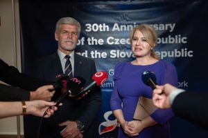 Predvolebn&aacute; kampaň na Slovensku bola miestami nechutn&aacute;, povedal česk&yacute; prezident