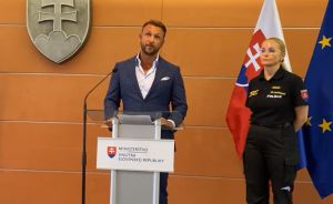 Mat&uacute;&scaron; &Scaron;utaj E&scaron;tok kritizoval BIS za inform&aacute;cie o ruskej stope v kauze vyhr&aacute;žok