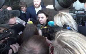 S&uacute;d v pr&iacute;pade brut&aacute;lnej vraždy novin&aacute;rky bol odročen&yacute;, sudca skolaboval