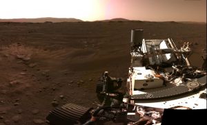 NASA zverejnila unik&aacute;tne video prv&yacute;ch z&aacute;berov a zvuku z Marsu (VIDEO)