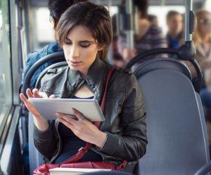 Polovica mlad&yacute;ch ľud&iacute; by mala rad&scaron;ej svet bez internetu, zistila &scaron;t&uacute;dia