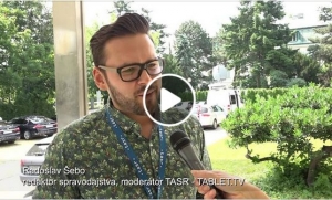 Som spokojn&yacute;, je tu o n&aacute;s postaran&eacute;, naozaj, hovoria redaktori RTVS a TASR v promovideu &Uacute;radu vl&aacute;dy (VIDEO)