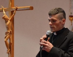 Biskup kritizuje medi&aacute;lne vystupovanie supsendovan&yacute;ch kňazov, kritizuj&uacute;cich celib&aacute;t