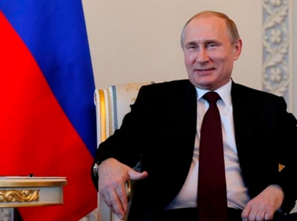 Putin je po 10 dňoch sp&auml;ť. M&eacute;di&aacute; sa trhaj&uacute; o jeho z&aacute;bery