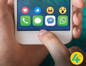 4ka: Slov&aacute;ci v&iacute;tali Nov&yacute; rok s mobilom v ruke